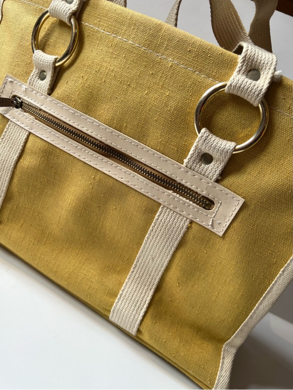 Vintage 60s Canvas Tote Bag in Mustard Yellow with Cream Straps - Picture 4 of 12